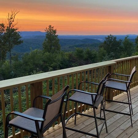 Upscale Gatlinburg Cabin Deck, Fire Pit And Hot Tub Dış mekan fotoğraf