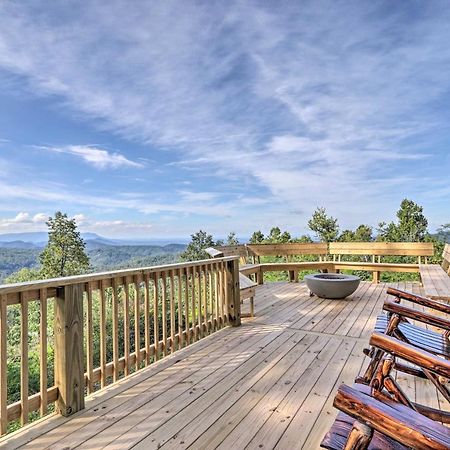 Upscale Gatlinburg Cabin Deck, Fire Pit And Hot Tub Dış mekan fotoğraf