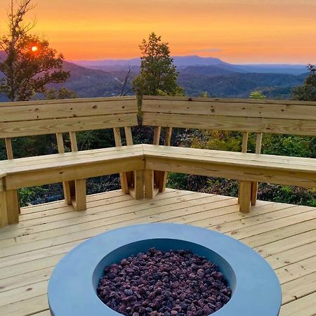 Upscale Gatlinburg Cabin Deck, Fire Pit And Hot Tub Dış mekan fotoğraf