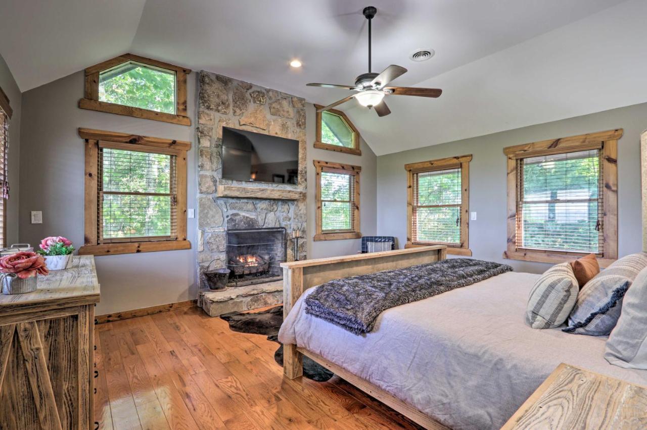 Upscale Gatlinburg Cabin Deck, Fire Pit And Hot Tub Dış mekan fotoğraf